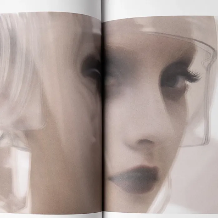 Nars cosmetic booklet